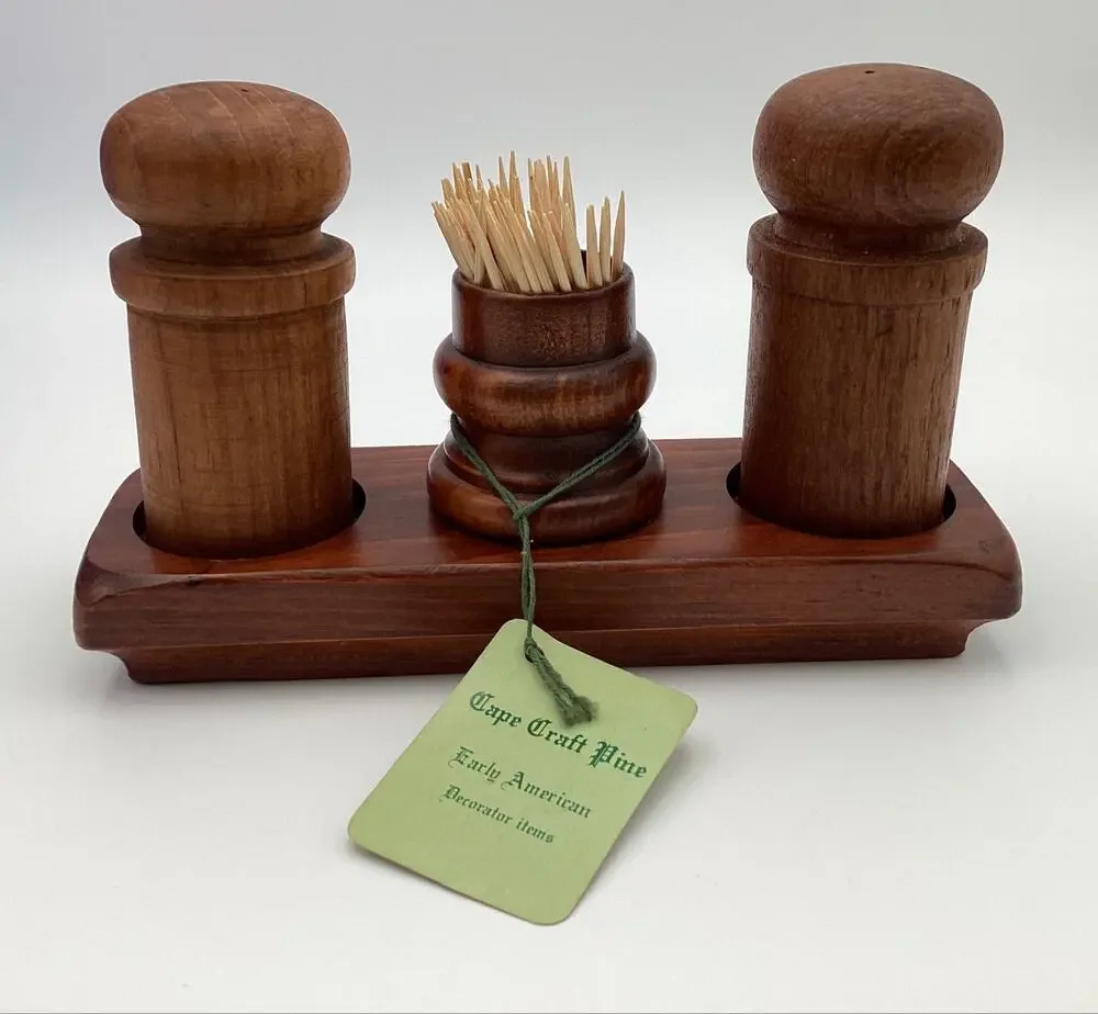 Vntg Cape Craft Pine caddy & toothpick holder danish MCM Salt & Pepper Shakers